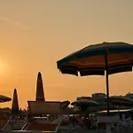 Relaxing In Bibione-beahost Lägenhet *